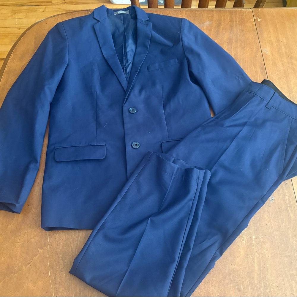 Boy’s Van Heusen Navy Blue Suit - new!